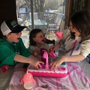 Meet your Posher, Wayne